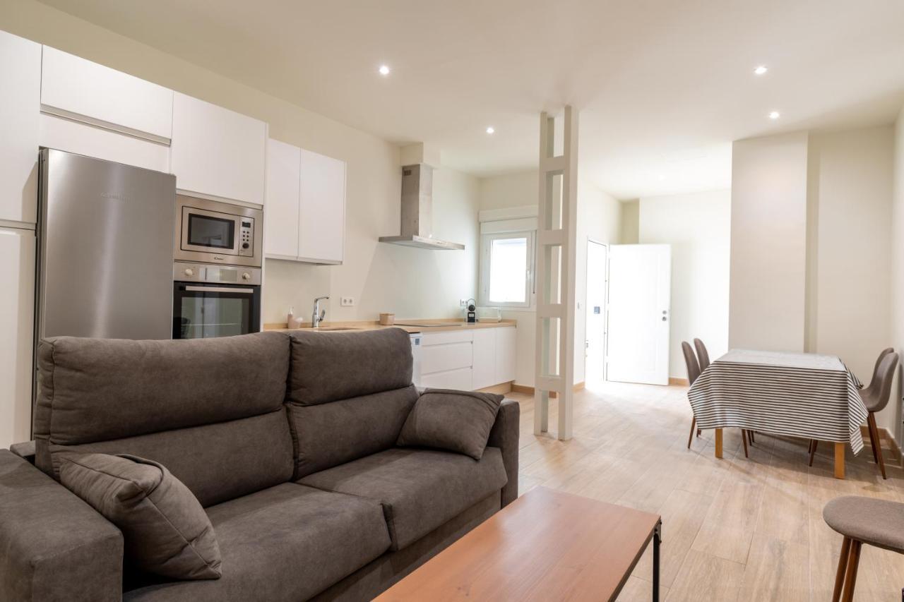 Apartamentos Cervantes 17 Siviglia Esterno foto