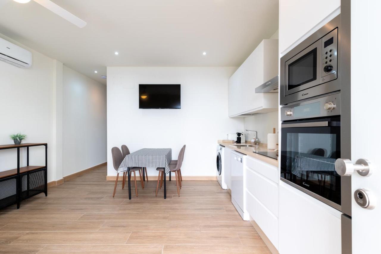 Apartamentos Cervantes 17 Siviglia Esterno foto