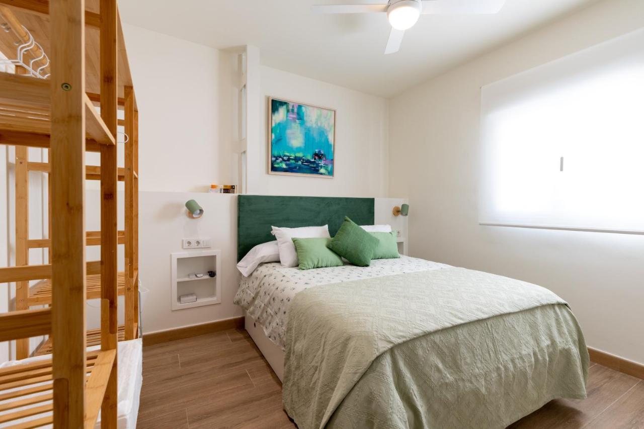 Apartamentos Cervantes 17 Siviglia Esterno foto