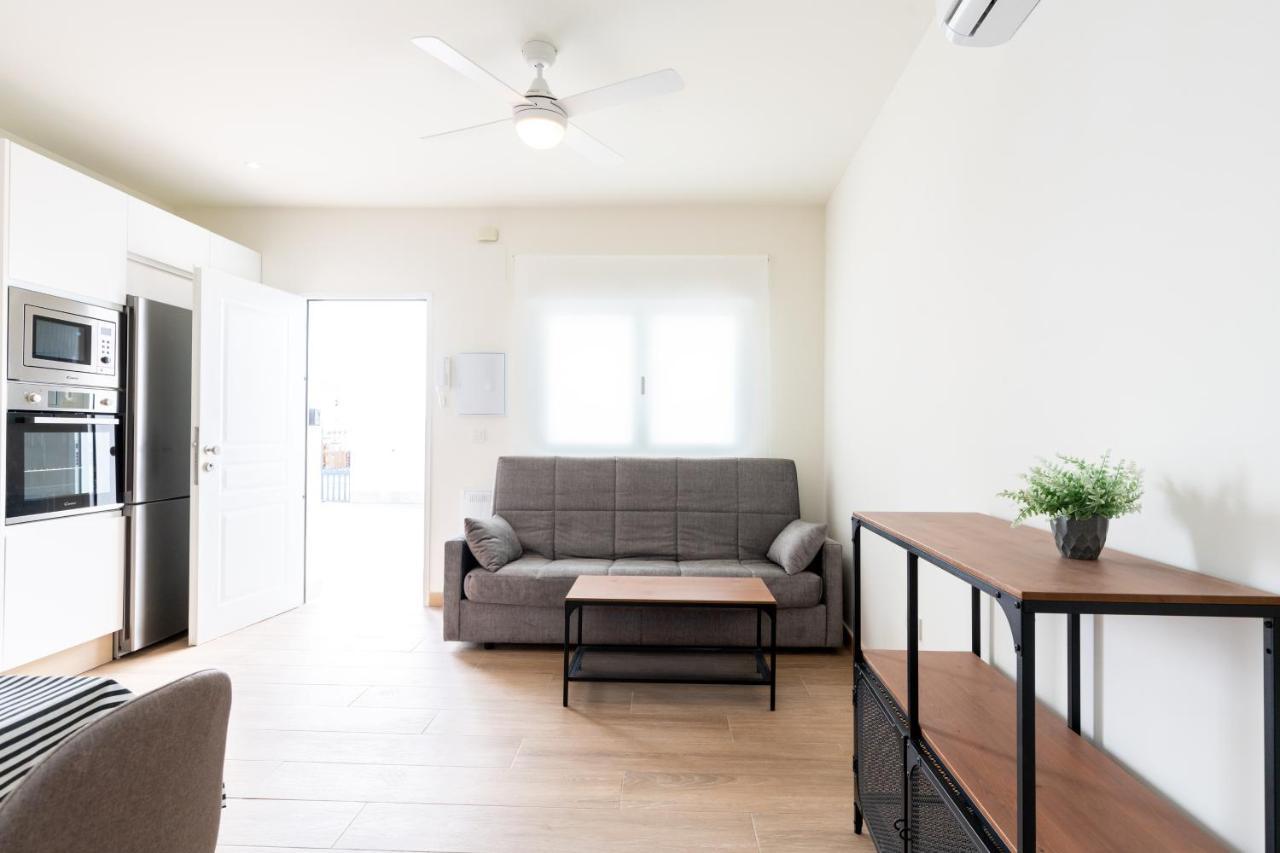 Apartamentos Cervantes 17 Siviglia Esterno foto