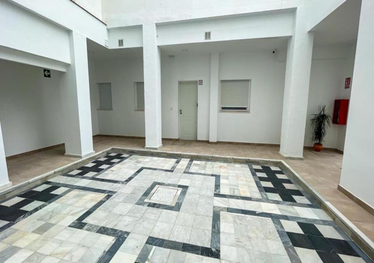 Apartamentos Cervantes 17 Siviglia Esterno foto