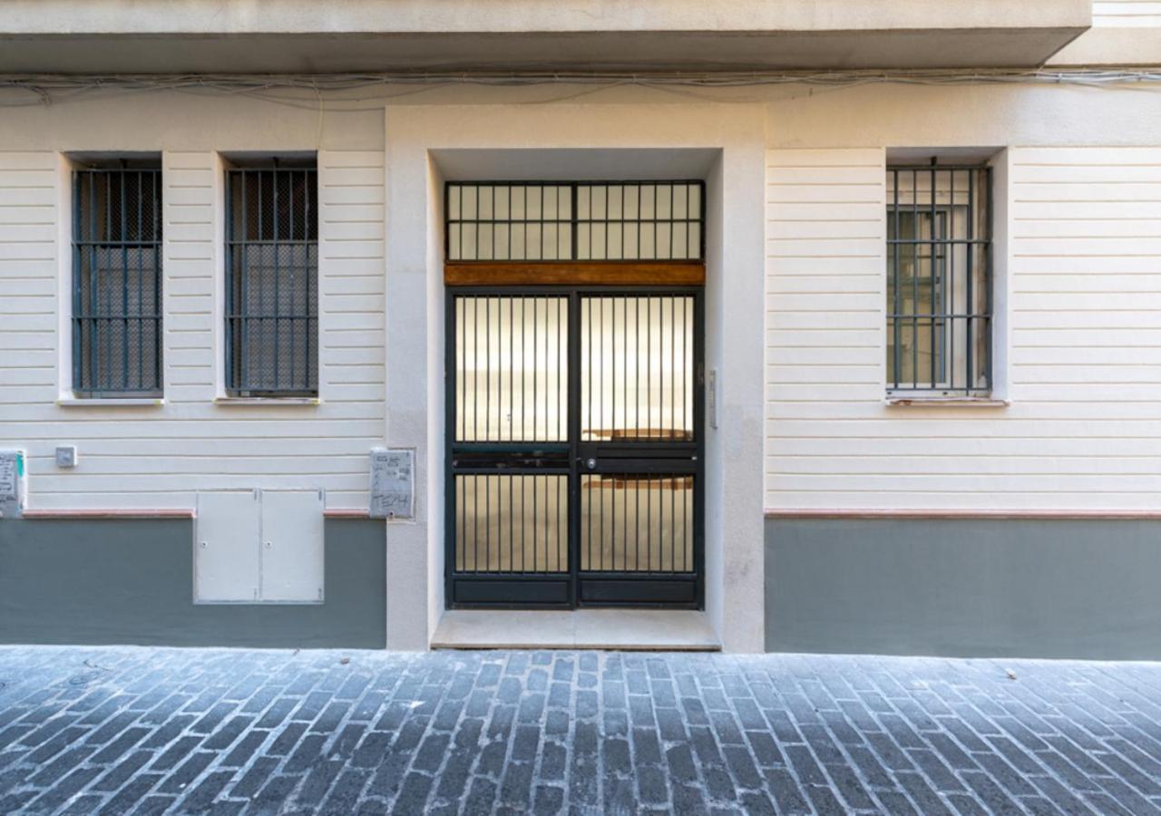 Apartamentos Cervantes 17 Siviglia Esterno foto